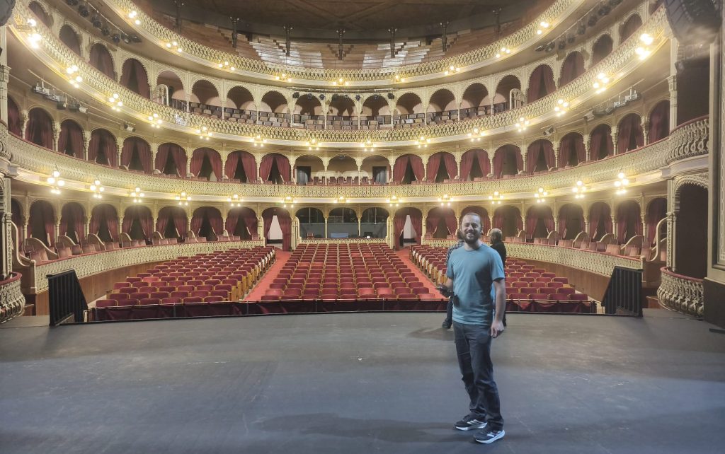 Investigación internacional en acústica: el ILA recibe al investigador argentino Damián Payo