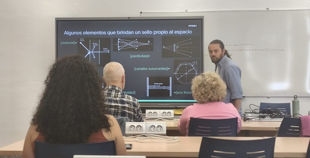 Celebración del seminario “El espacio como interlocutor: Análisis acústico en arquitecturas teatrales y espacios atípicos desde las prácticas vocales”